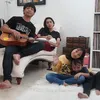 Potret Rian D,Masiv bersama keluarga.
