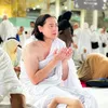 Roger Danuarta dan Cut Meyriska Umrah