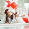 Shandy Aulia dan Baby Claire lomba makan kerupuk