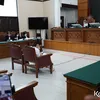 Tangis Nikita Mirzani Pecah di Persidangan