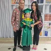 Ussy Sulistiawaty Cantik Pakai Kebaya
