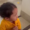 Zaskia Adya Mecca Antar Anak Sekolah