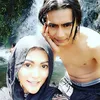 10 Vokalis Band Indonesia Dengan Pasangan Cantik Menawan