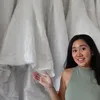 Yumi Kwandy dan Chika Kinsky Jajal Gaun Pengantin