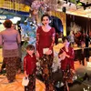 Seleb blasteran pakai kebaya