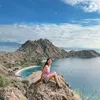 Tyna Dwi Jayanti Pakai Bikini di Labuan Bajo