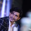 11 Seleb Ganteng Ini Terkenal Kocak! Pria Idaman Wanita