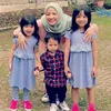 Mama Muda Berhijab