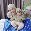 Mama Muda Berhijab