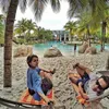 Arie Untung dan Fenita Rayakan anniversary