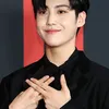 Debut Showcase X1