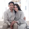 Pasangan Selebriti Kembaran Baju Lebaran
