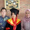 Mantan Pasangan Artis Akur Wisuda Anak
