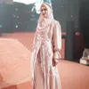 Artis yang Ikut Fashion Show