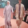 Artis yang Ikut Fashion Show