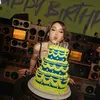 Gaya Cinta Laura di perayaan ultah