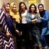 Indah Permatasari dan Ibunda