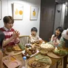 Onew SHINee dan Kimbab Family