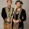 Foto Pernikahan Adik Krisdayanti