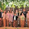 Foto Pernikahan Adik Krisdayanti