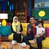 Keluarga Adrian Maulana
