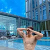 Selebriti dengan perut sixpack