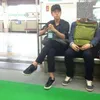 Seleb Korea Naik Transportasi Umum