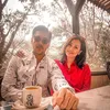 Foto Mesra Ferry Salim dan Istri