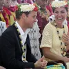 10 Momen Manis Kate Middleton &amp; William