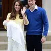 10 Momen Manis Kate Middleton &amp; William
