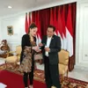 Cinta Laura Batik Istana Negara