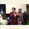 Detik-detik kue pernikahan Danang DA ambruk.