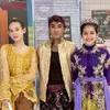 Emyr Razan dan Laura Moane