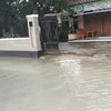 rumah iis dahlia, rumah orangtua iis dahlia kebanjiran, rumah iis dahlia kebanjiran