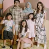 foto keluarga Nisya Ahmad