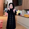 Ranayma tampil dengan abaya hitam