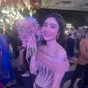 Seleb Dapat Lemparan Bucket Bunga dari Pengantin