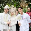 Seleb Dapat Lemparan Bucket Bunga dari Pengantin