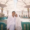 Adiba Khanza dan Egy Maulana Ibadah Umrah