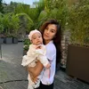 Adinda Bakrie Momong Anak Yoga Bikini
