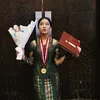 Alya Rohali Dampingi Wisuda SMA Diarra