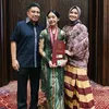 Alya Rohali Dampingi Wisuda SMA Diarra