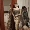 Amanda Zahra pakai kebaya