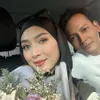 Anniversary Pernikahan Fedi Nuril dan Vanny Widyasasti
