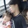 tidur bareng anak, seleb tidur bareng anak