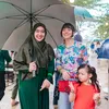 Asmirandah ke Ulang Tahun Anak Tya Ariestya