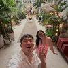 Boiyen berpose centil saat selfie bareng Anwar