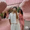 Boiyen cantik pakai baju pink