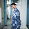 Bryan Domani pakai batik 