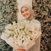 Caitlin Halderman, hijab, film Setetes Embun Cinta Niyala